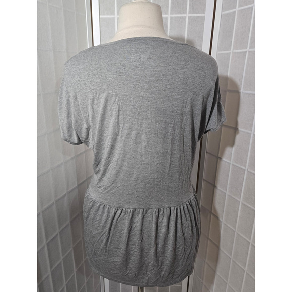 NWT Lane Bryant Gray Floral Short Sleeves Peplum Tee Shirt Plus Size: 10/12 (0X) - Picture 6 of 6